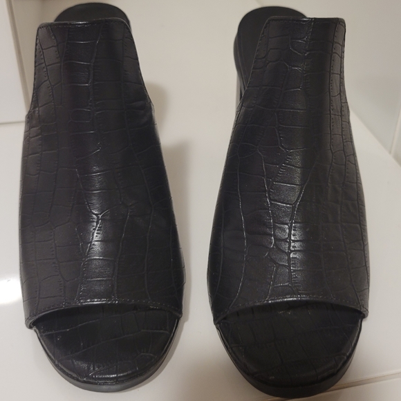 Black Mule Heels Seven7 Size 8 - Picture 2 of 6